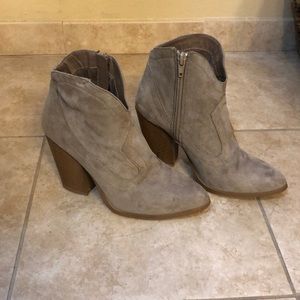 Cowboy suede tan boots